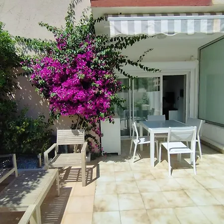 The Contemporary Of The Marina Apartmán